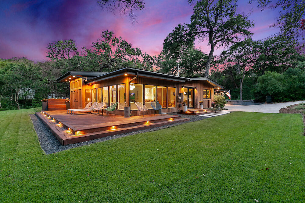 609 Laurel Valley Road Austin, TX. Courtesy: Kuper Sotheby's International Realty. Photo: Alicia Rosenwald