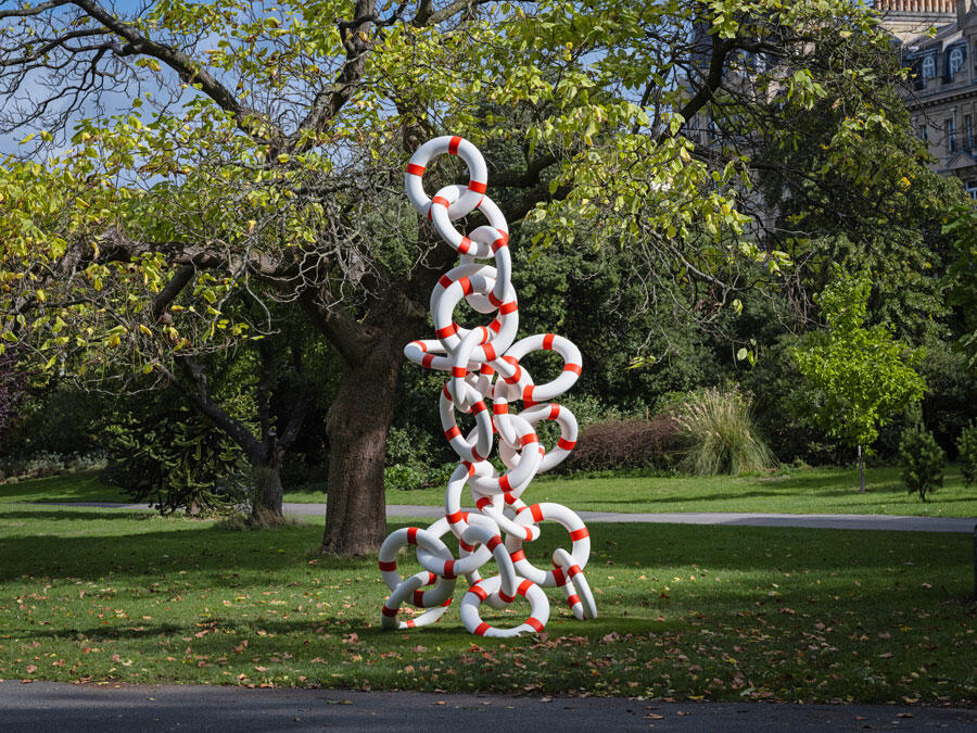 elm green frieze sculpture 2025