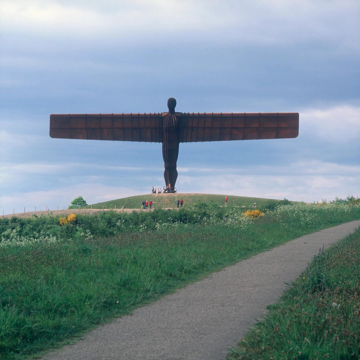Antony Gormley, Angel Of The North, 1998, steel, 20 × 54 × 2.20 m. Permanent installation Gateshead, England. Commissioned by Gateshead Metropolitan Borough Council, Gateshead, England. Photograph by Colin Cuthbert, Newcastle.