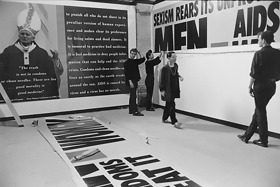 gran-fury-pope-and-penis-installation-1990-bruno-jakob