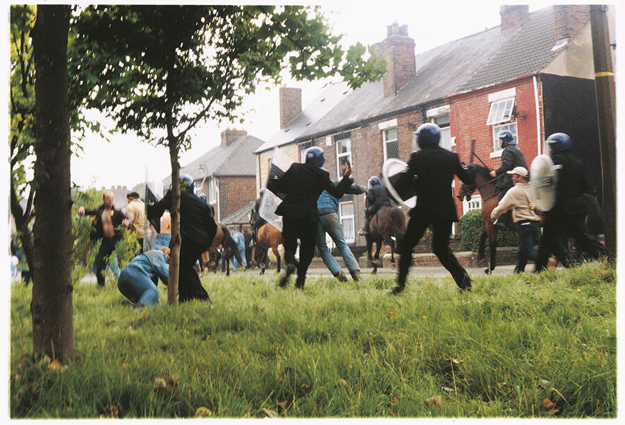 jeremy-deller-the-battle-of-orgreave-2001