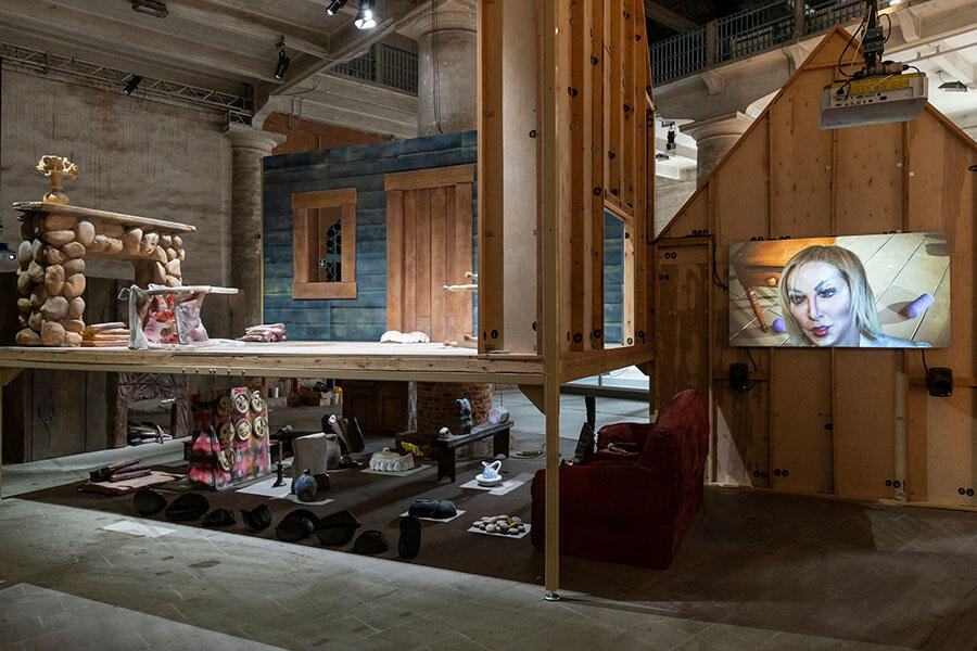 kaari-upson-there-is-no-such-thing-as-outside-2017-19