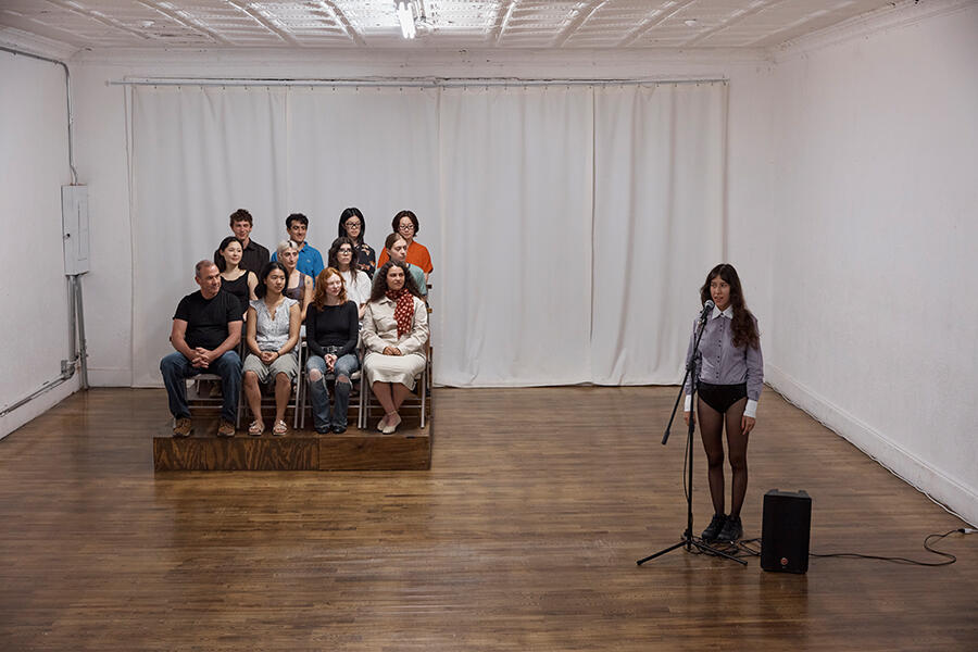 lili-dekker-presence-paegent