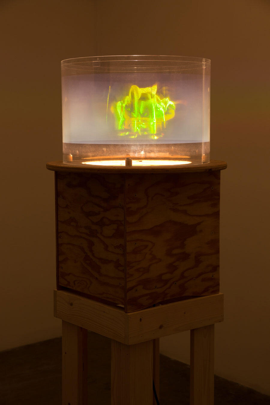 simone-forti-huddle-1975